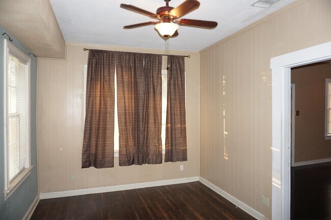 Foto del edificio - 934 SW 38th St