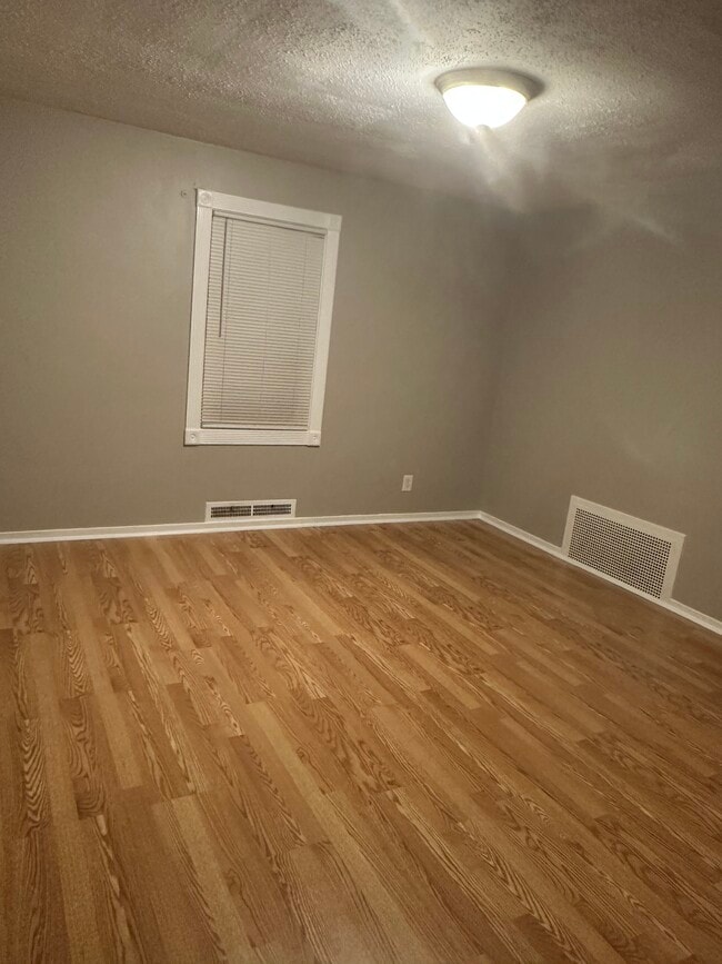 Living Room - 78 Walnut Rd