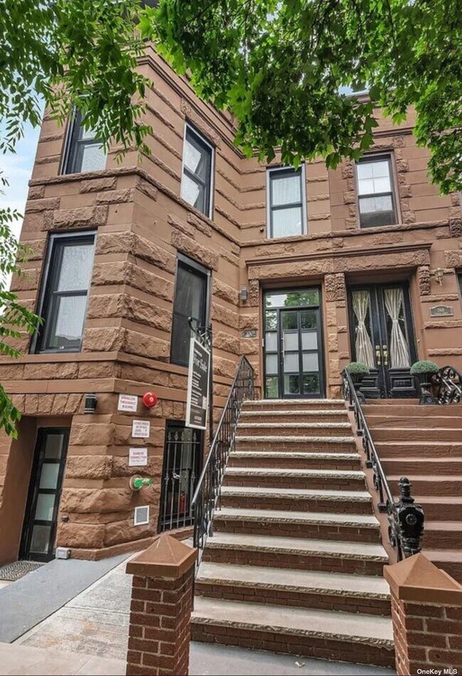 Foto del edificio - 370 Marion St