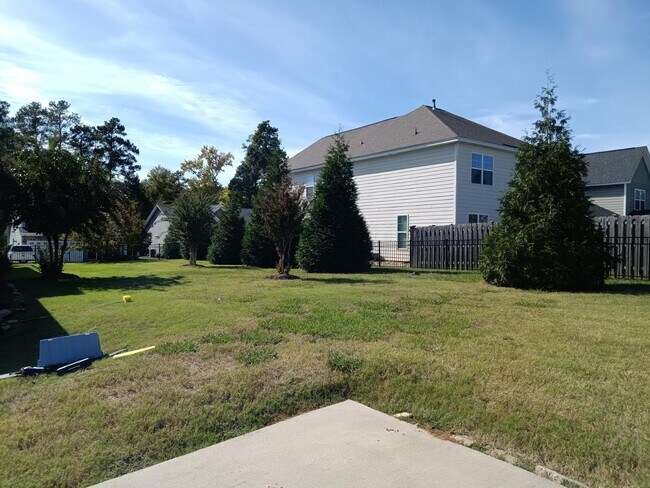 Building Photo - 305 Amalfi Dr
