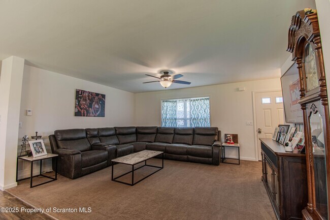 Foto del edificio - 151 Sandy Banks Rd