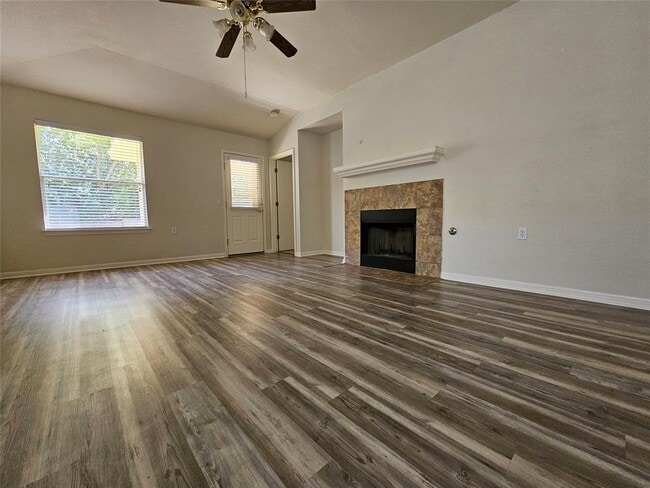 Building Photo - 5605 Bentsen Ln