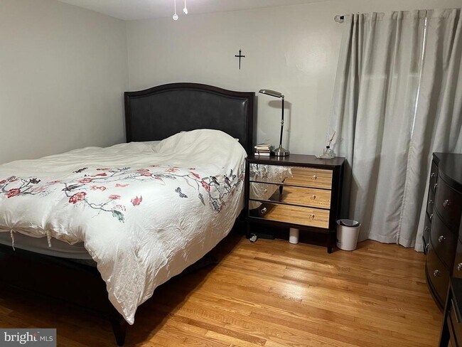 Foto del edificio - 10305 Beaumont St