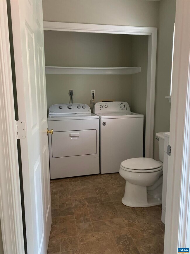 Foto del edificio - 4743 Wren Ct