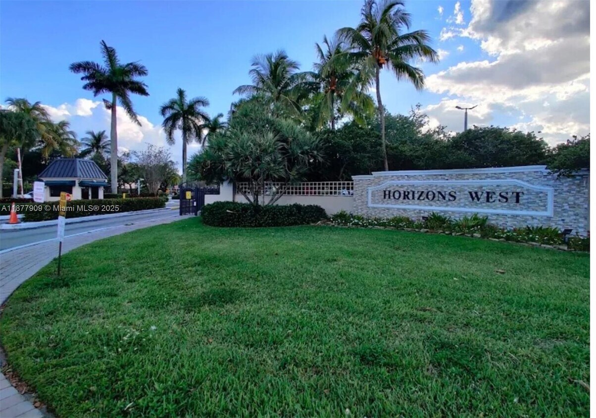 Foto principal - 8420 SW 133rd Avenue Rd
