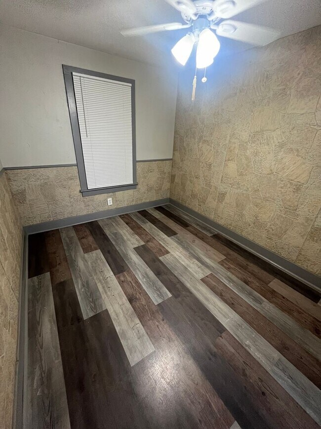 Foto del edificio - 2409 23rd St