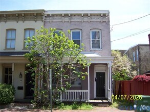 Building Photo - 505 N 1st St