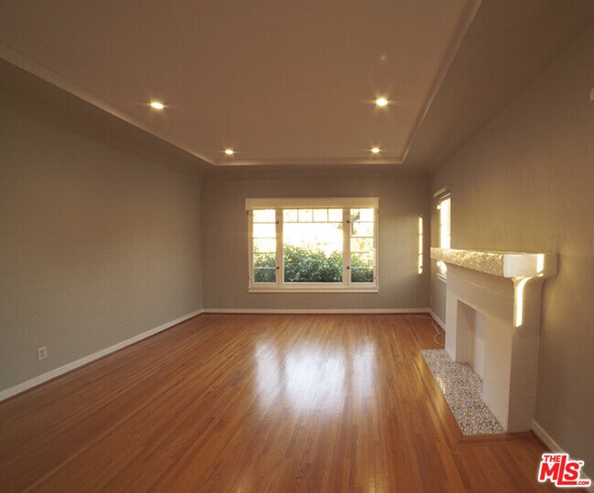 Foto del edificio - 1931 1/2 Talmadge St