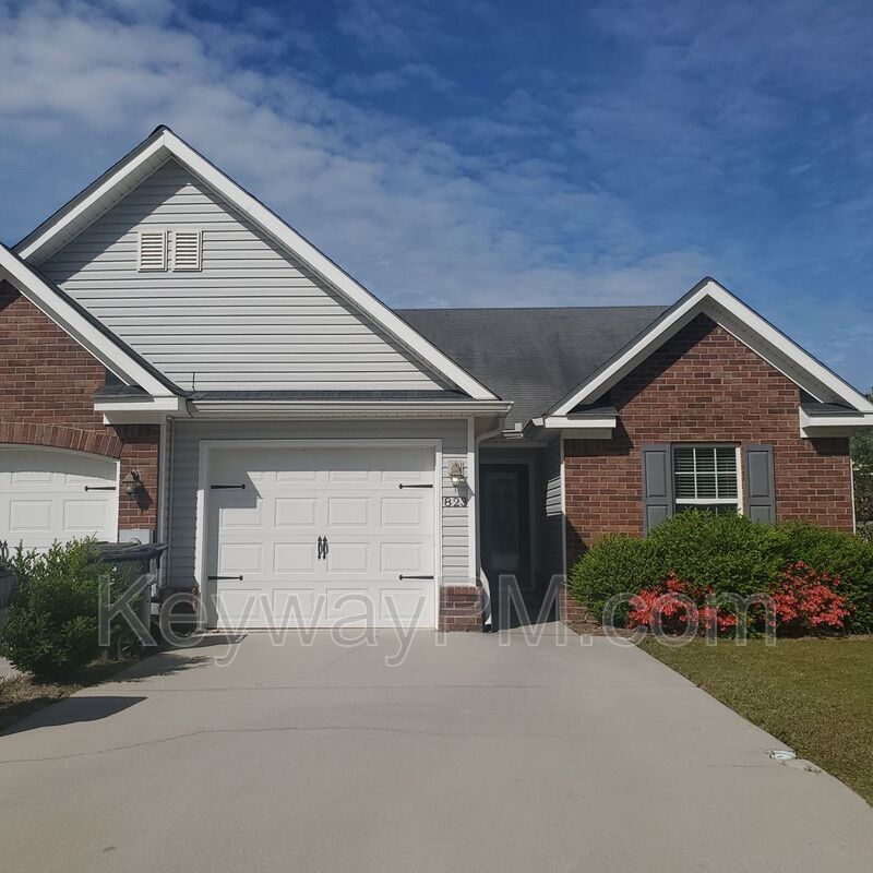 Foto principal - 823 Whispering Willow Ct