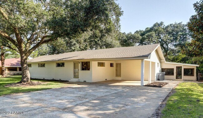 Building Photo - 212 Mimosa Pl