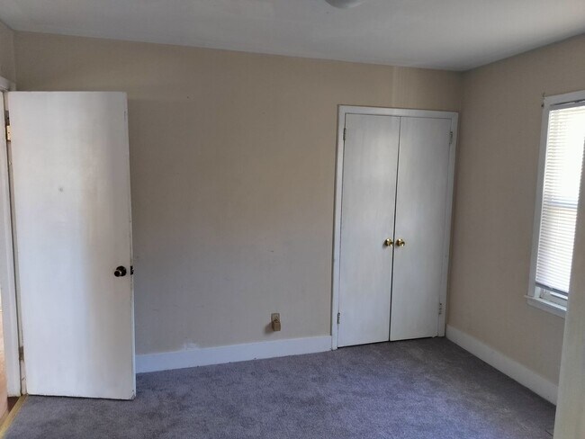 Building Photo - Village, home