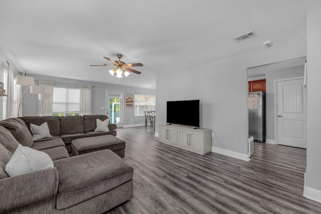 Building Photo - 2892 Shoni Dr