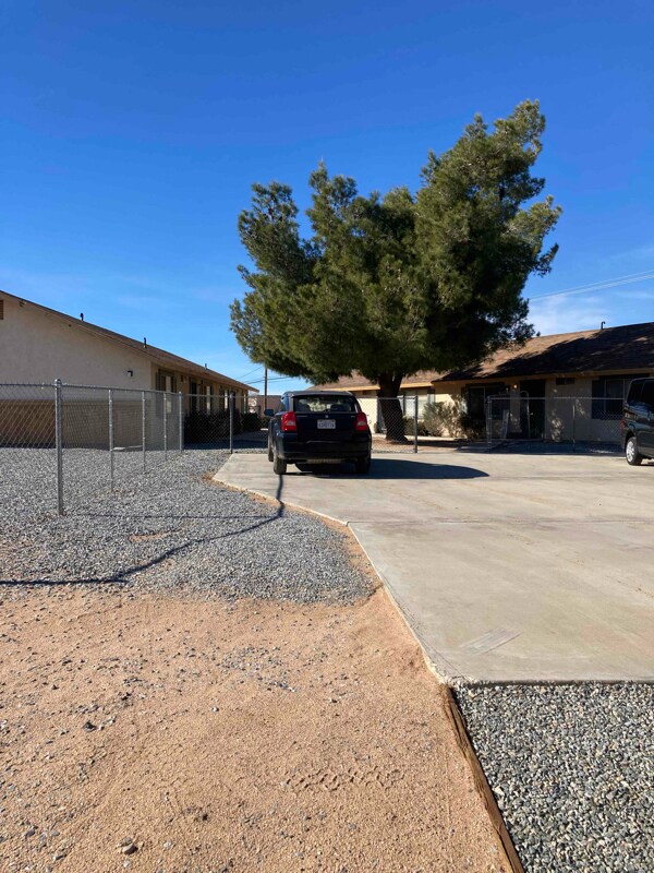 Building Photo - 13652 Pauhaska Rd