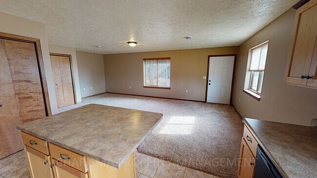 Foto del edificio - 231 W 4th St