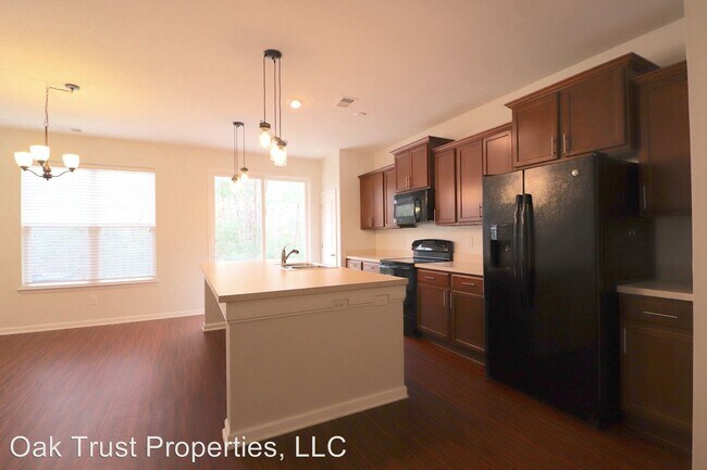Building Photo - 3 br, 2.5 bath House - 4953 Hay Bale Court