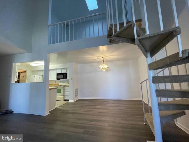 Foto del edificio - 13062 Shadyside Ln