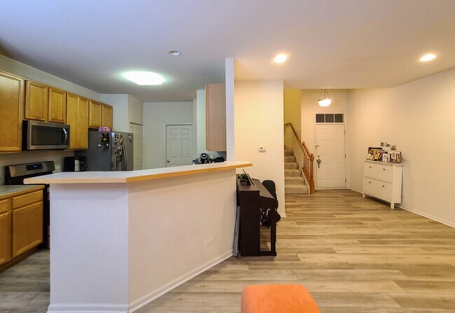 Building Photo - 459 Bay Tree Cir