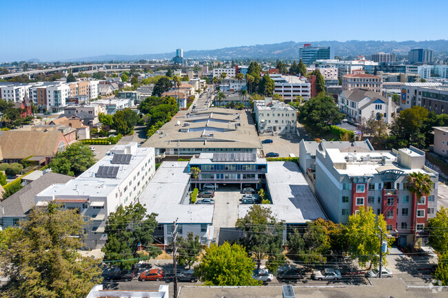 Aerial Photo - Oak Grove - 444 28th St.