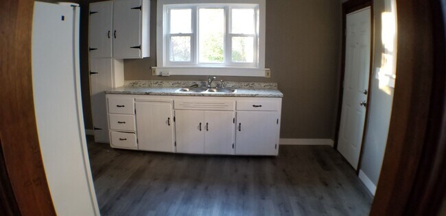 Foto del edificio - 1122 W 21st St