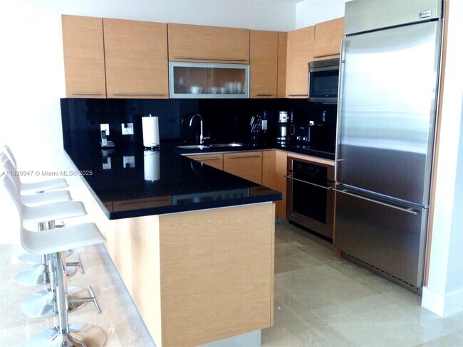 Foto del edificio - 950 Brickell Bay Dr