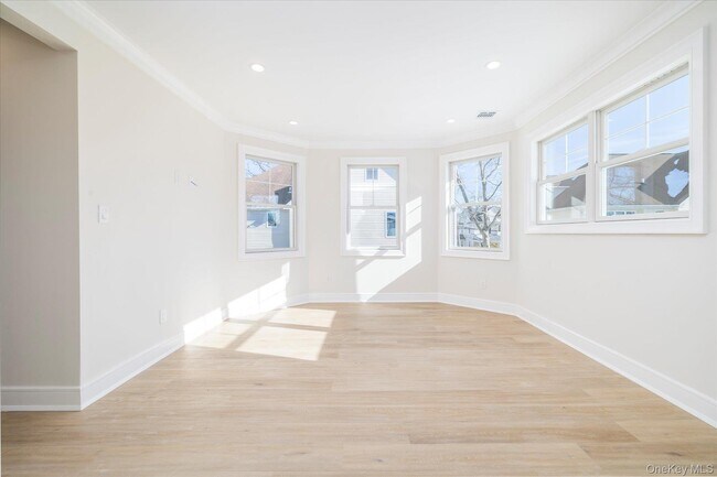 Foto del edificio - 8 1st St