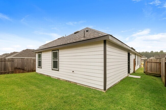 Building Photo - 22419 Verdin Rd