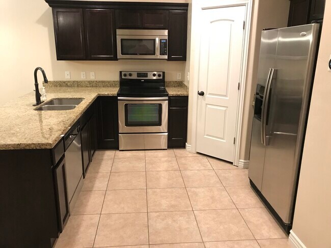 Building Photo - 396 E 535 S