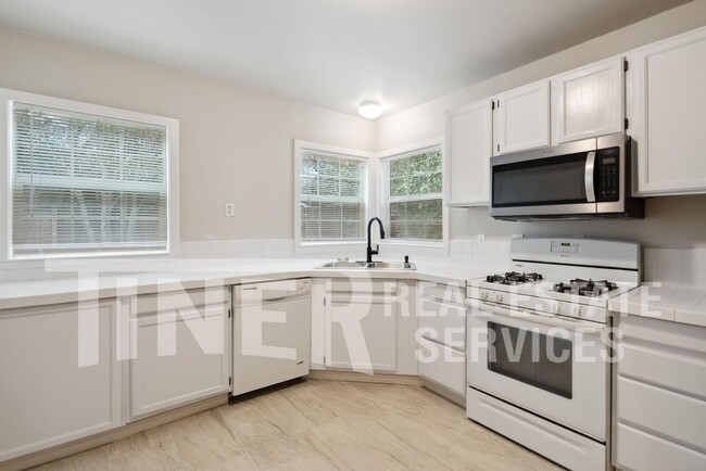 Foto del edificio - Spacious and Affordable Citrus Heights Hom...