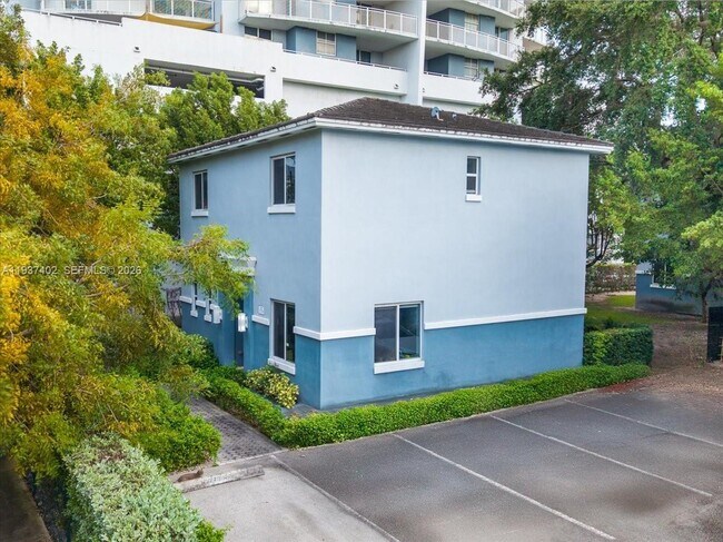 Foto del edificio - 2730 SW 26th St