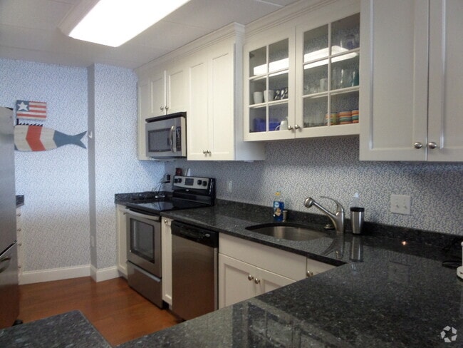 Building Photo - 1315 Capella S