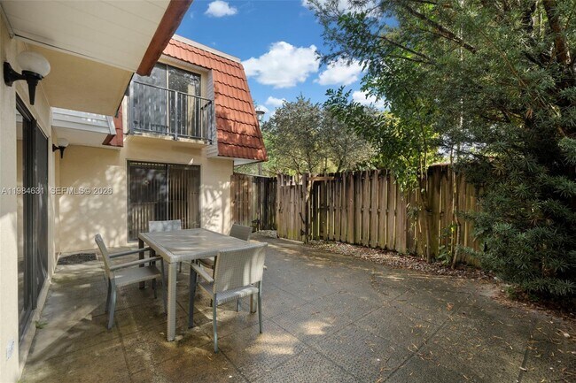 Foto del edificio - 713 NW 99th Cir