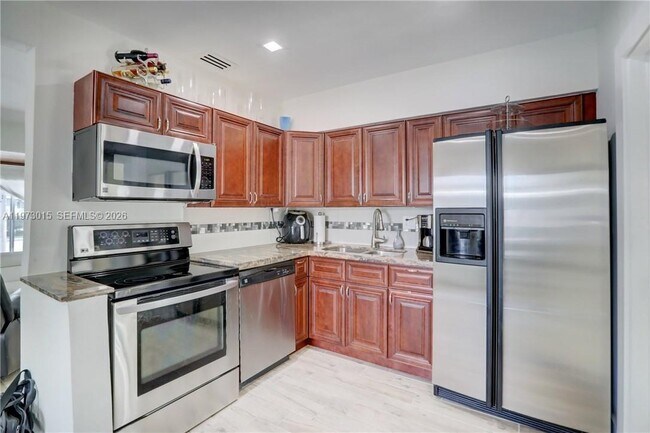 Foto del edificio - 1531 NE 15th Ave