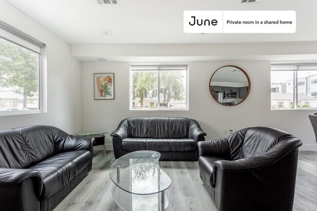 Foto del edificio - Room in Shared 4 bed/3 bath home