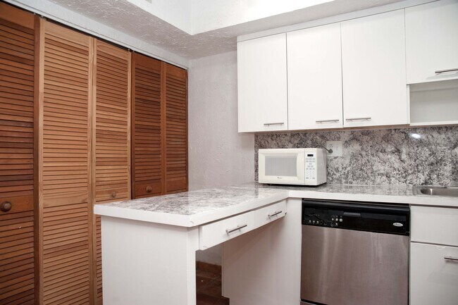 Foto del edificio - 19216 NE 25th Ave