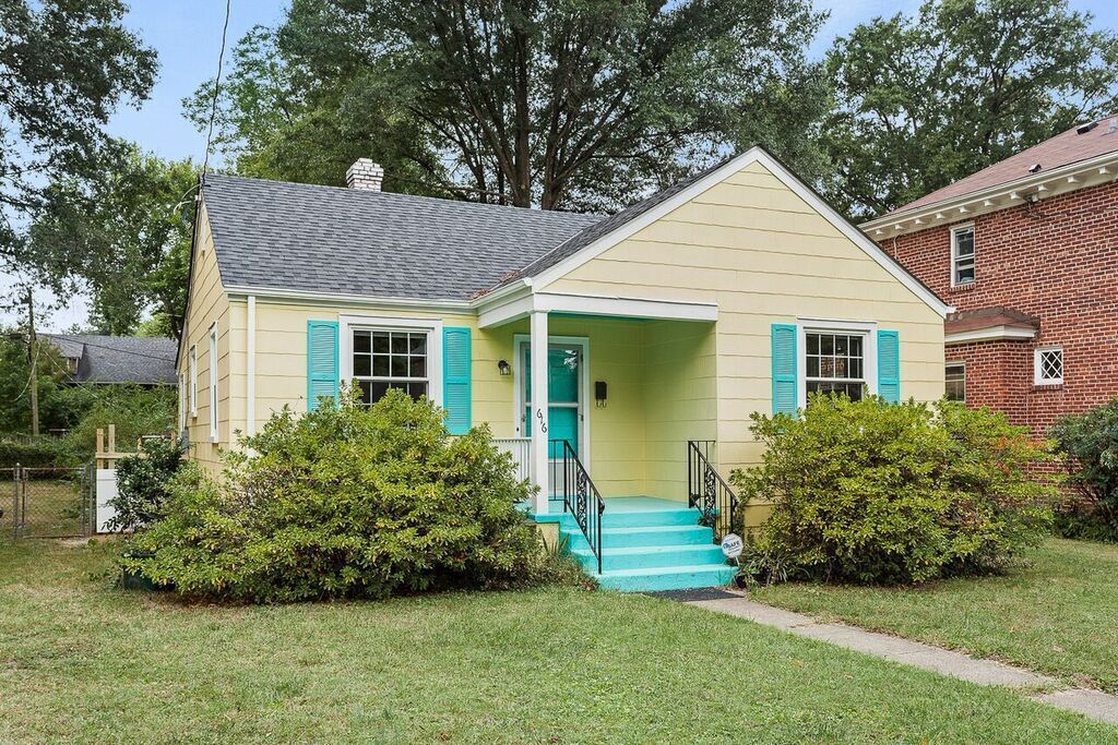 Primary Photo - DARLING 2 BEDROOM COTTAGE IN WESTOVER HILL...