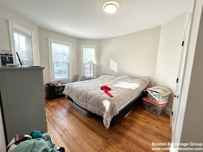 Foto del edificio - 74 Marine Rd