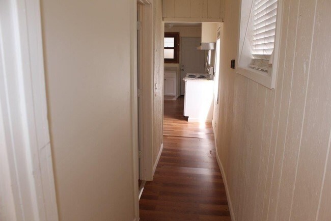 Building Photo - 4 br, 1 bath House - 6712 SE Pardee St #A
