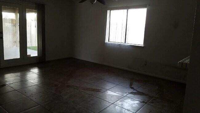 Foto del edificio - 17910 Main St