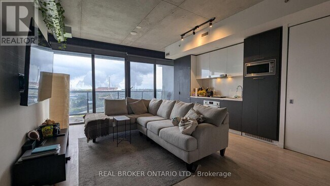 Photo du bâtiment - 170 Bayview Ave