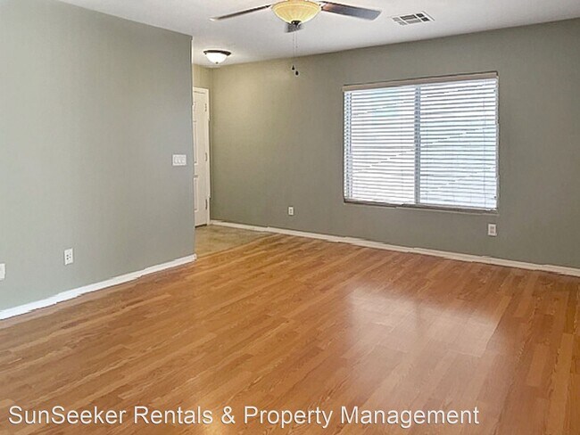 Foto del edificio - 3 br, 2 bath House - 22245 W  Tonto St