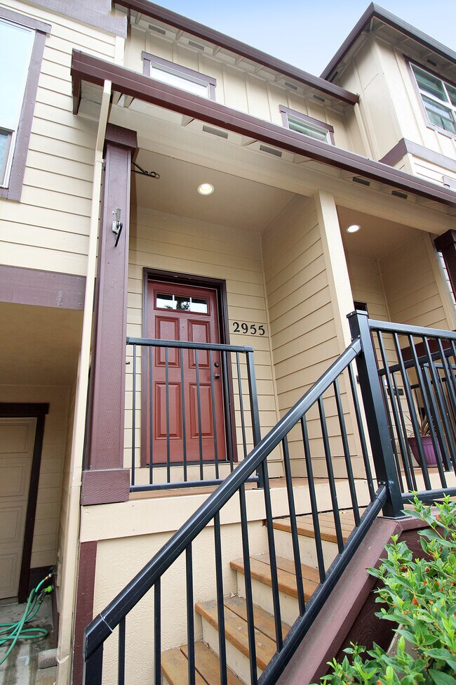 Building Photo - 2955 SW 187th Ave