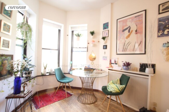 Foto del edificio - 146 W 70th St