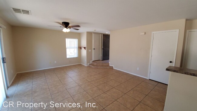 Foto del edificio - 4 br, 2.5 bath House - 1648 W. Coolidge Way