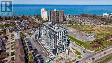 Building Photo - 461 Green Rd