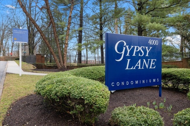 Photo - 4000 Gypsy Ln Townhome