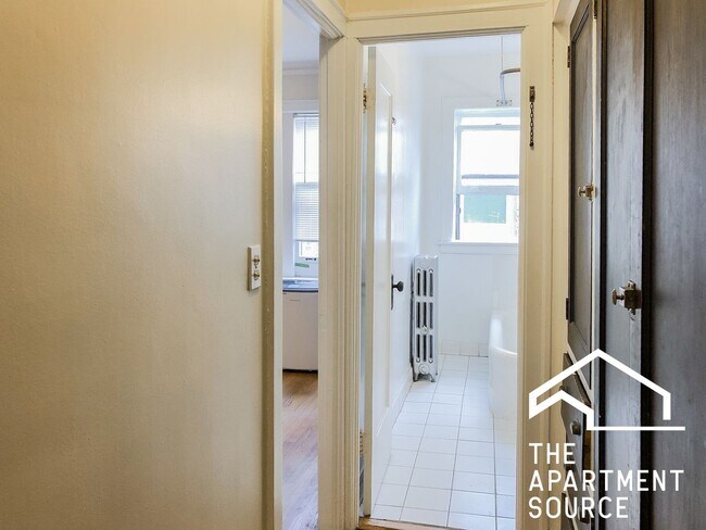 Foto del edificio - 1608 W Sunnyside Ave