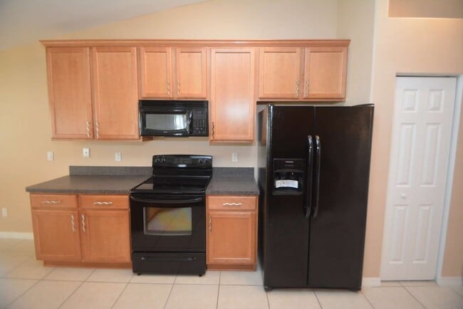 Foto del edificio - 27 Porcupine Dr