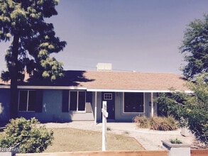 Building Photo - 1416 E Del Rio Dr
