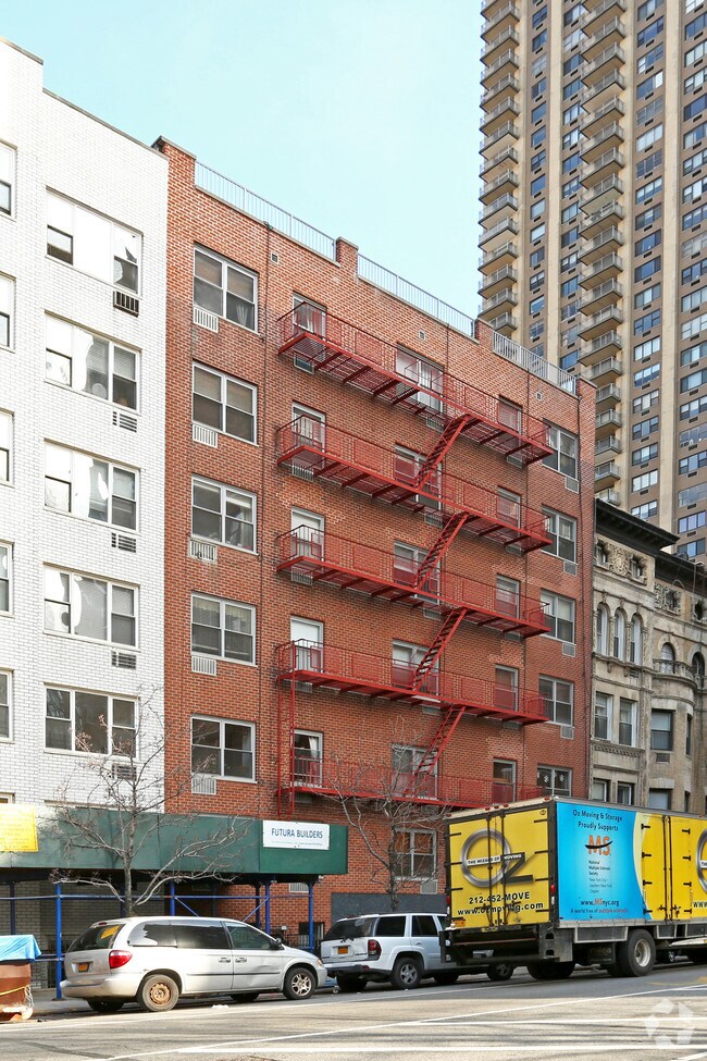 Building Photo - 225 W 70th St