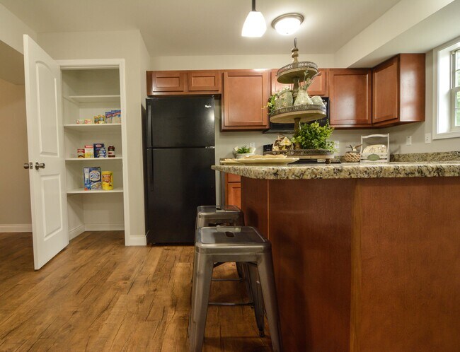 Foto del edificio - 408 Circus Ave